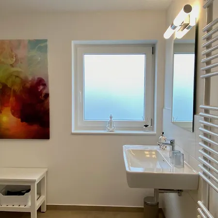 Appartamento Zoom - Stilvolle Mit Balkon In Ruhiger Umgebung