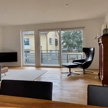 Zoom - Stilvolle Mit Balkon In Ruhiger Umgebung Апартаменты