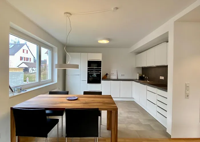 Apartman Zoom - Stilvolle Mit Balkon In Ruhiger Umgebung